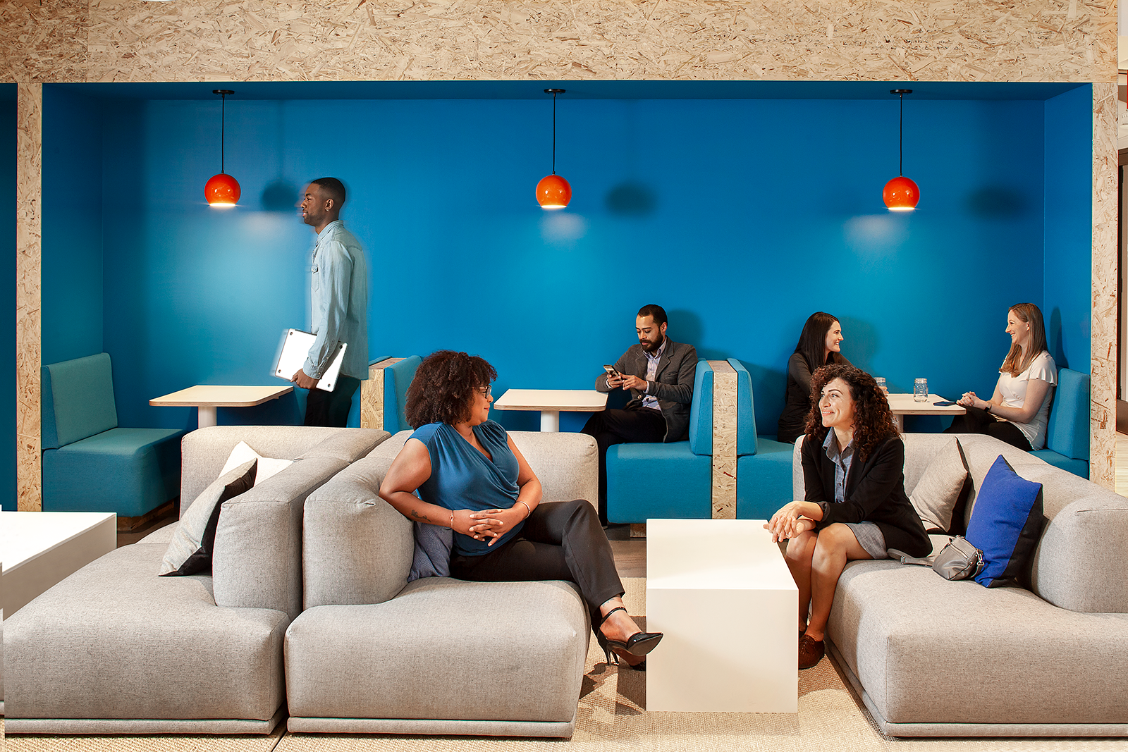 The lounge area creates a welcoming space for TripActions’ visitors and employees, alike.