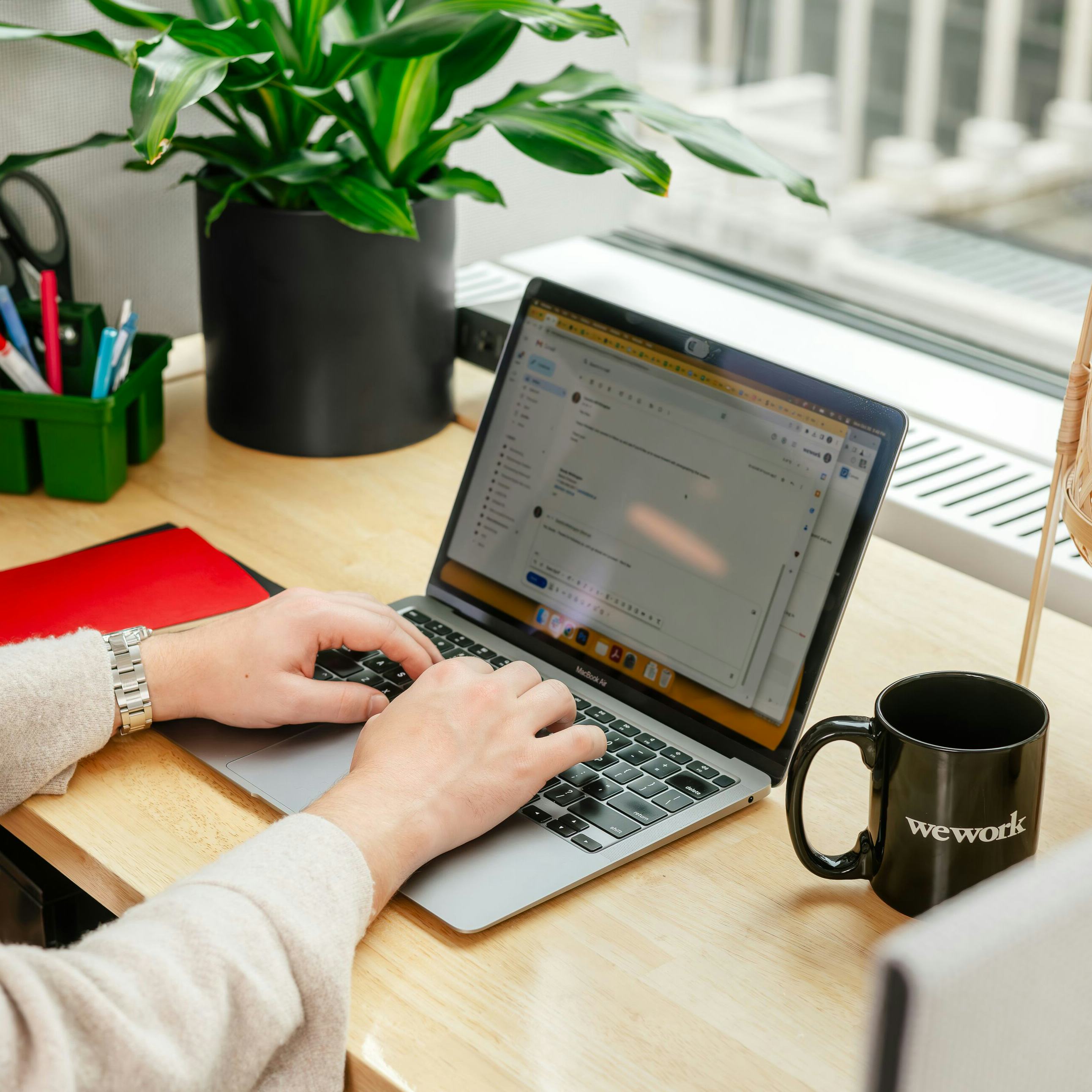 Web 150DPI-20231108-Dedicated-Desk-12-E-49th-11